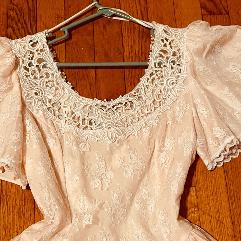 Vintage light pink dress with lace